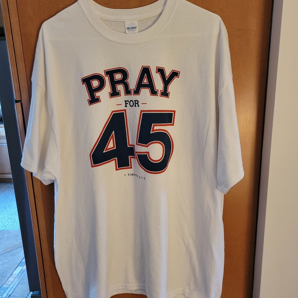 PRAY for 45 *Our 45th President Trump 2XL Tee Shirt w Scripture Verse